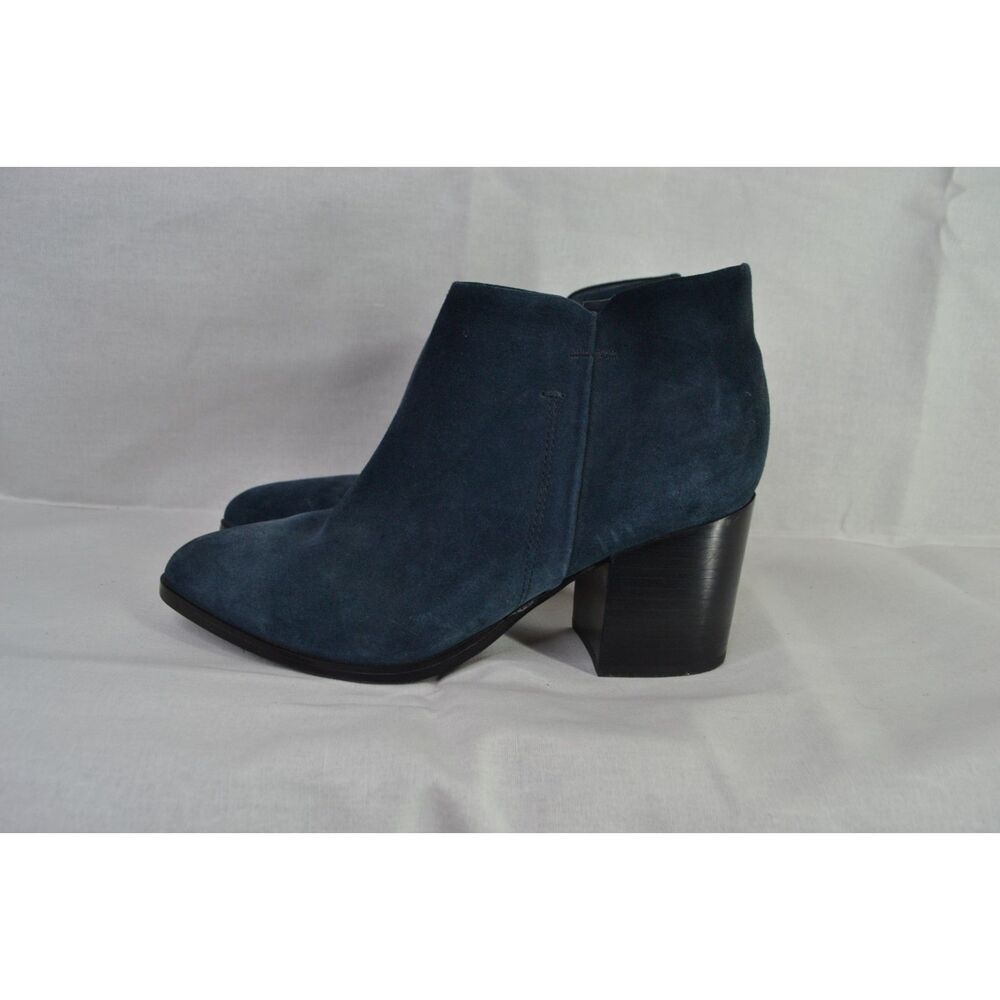 Marc Fisher Women's 8.5 Vandra Blue Suede Pointy Toe Booties